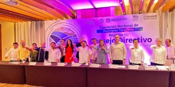 Toma Lili Campos protesta al Consejo Directivo de la ANMTUR