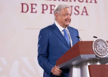 Cumpliré ordenamiento del INE contra comentarios hacia aspirantes: AMLO