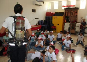 Ana Paty Peralta inaugura curso de “Baaxlo’ob Paalalo’ob 2023”