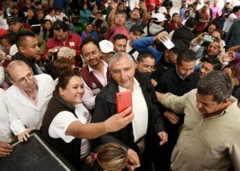 Adán López hace llamado de serenidad a AMLO