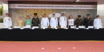 Atestigua Atenea Gómez toma de posesión del nuevo comandante de la Novena Región Naval