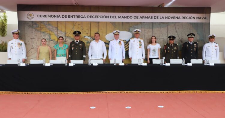 Atestigua Atenea Gómez toma de posesión del nuevo comandante de la Novena Región Naval