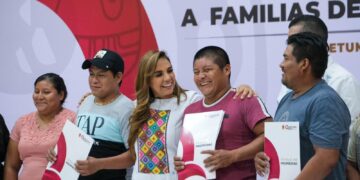 Entrega Mara Lezama títulos de propiedad a habitantes de Maya Balam