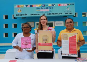 Impulsa Atenea Gómez programas sociales que generan prosperidad en Isla Mujeres