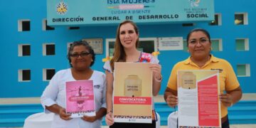 Impulsa Atenea Gómez programas sociales que generan prosperidad en Isla Mujeres