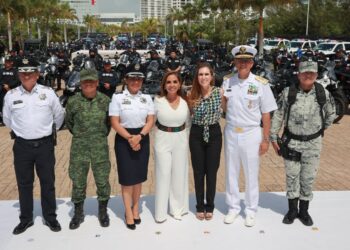 Reconoce Atenea Gómez trabajo de Mara Lezama en entrega de equipamiento a Seguridad Pública