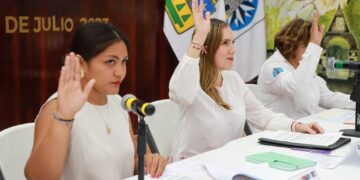 Trabaja Atenea Gómez por desarrollo urbano ordenado y sustentable en Isla Mujeres