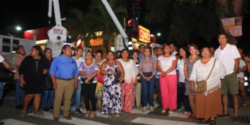 Pone Lili Campos en operación los primeros semáforos en Puerto Aventuras