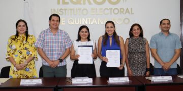 Firma IEQROO e IDAIPQROO convenio de colaboración