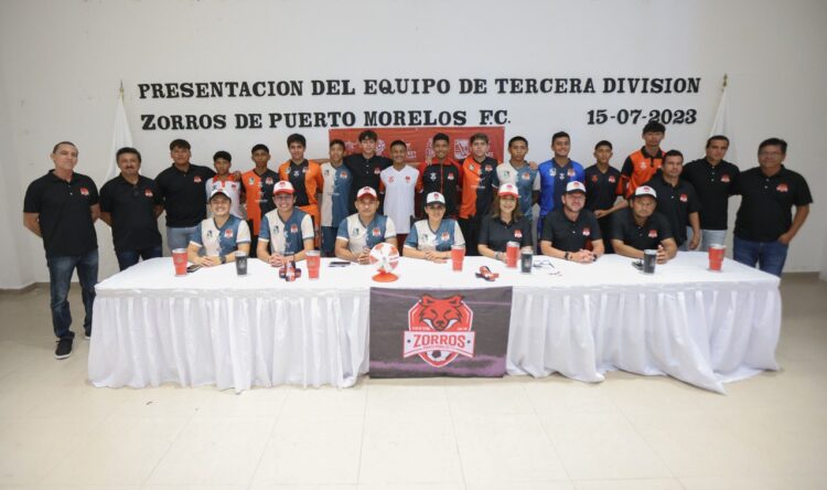 Presentan a equipo de fútbol de tercera división Zorros de Puerto Morelos
