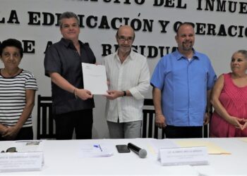 Entrega comuna predio para construcción de cárcamo de aguas residuales en Puerto Morelos