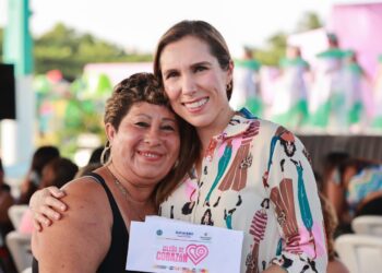 Refrenda Atenea Gómez compromiso con mujeres con programa "Isleña de Corazón"