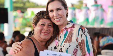Refrenda Atenea Gómez compromiso con mujeres con programa "Isleña de Corazón"