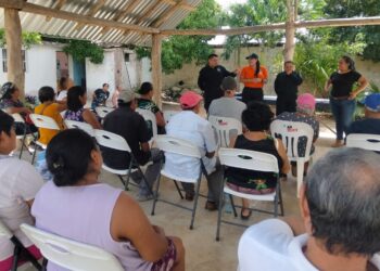 Geavig imparte plática sobre “Control de Emociones” en Leona Vicario