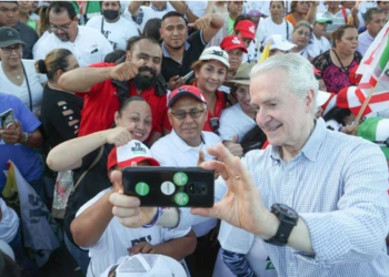 Pide Santiago Creel a simpatizantes recolectar firmas ante fallas de plataforma de Va por México