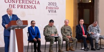 AMLO llama a las "corcholatas" a no contratar publicidad en espectaculares