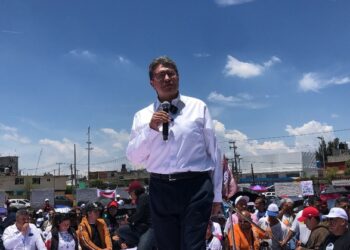 Llama Ricardo Monreal a aspirantes a aceptar recomendación sobre publicidad