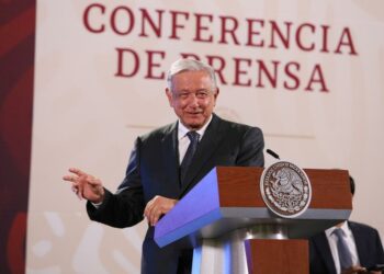 Migración y combate a drogas, temas a abordarse con Sherwodd-Randall, señala AMLO