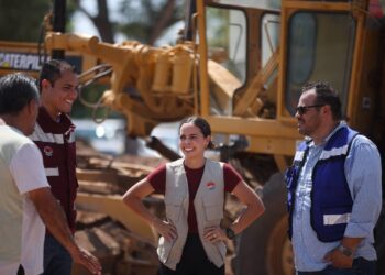 Inicia Ana Paty Peralta rehabilitación de canchas de fútbol en Cancún