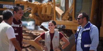 Inicia Ana Paty Peralta rehabilitación de canchas de fútbol en Cancún