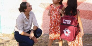 Anuncia Ana Paty Peralta entrega de útiles escolares