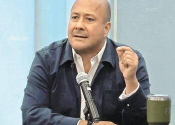 Anuncia Enrique Alfaro anuncia ruptura con MC
