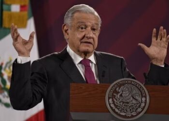 AMLO cuestiona al ministro Luis María Aguilar