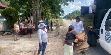 Lleva Atenea Gómez Programa de Descacharrización a comunidad de Francisco May