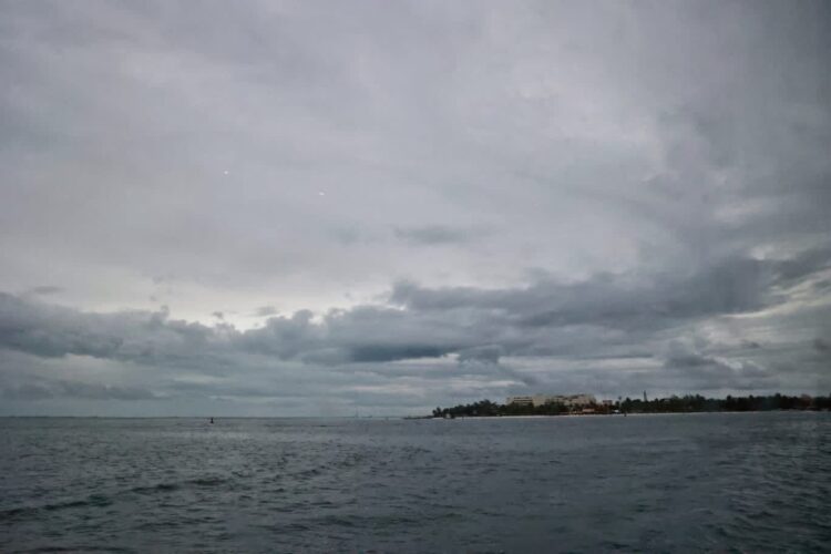 Intensifica el gobierno de Isla Mujeres acciones ante condiciones climatológicas