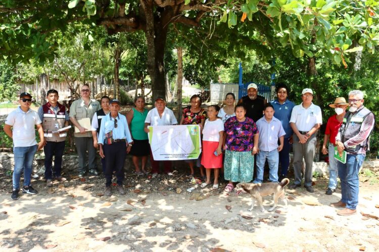 Conforman comités para obras de pavimentación en Leona Vicario