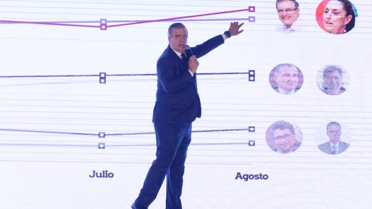 Acusa Marcelo Ebrard a Claudia Sheinbaum de hacer acarreo monumental