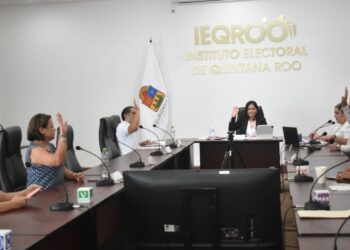 Aprueba IEQROO convocatorias para consulta a personas con discapacidad y para observadoras y observadores