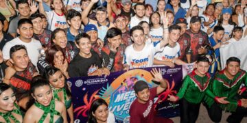 Inauguran el Mes de la Juventud con exitoso desfile en Playa del Carmen