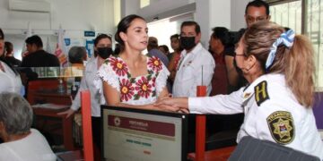 Mantiene Ana Paty Peralta firme compromiso en mejora regulatoria
