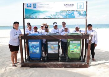 Izarán cuatro playas de Isla Mujeres nuevamente la bandera Blue Flag