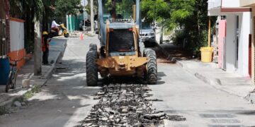Avanza en Isla Mujeres programa de Mantenimiento de Vialidades