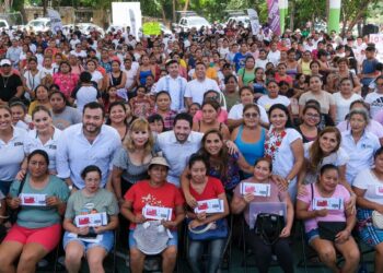 Llama Mara Lezama a mujeres a empoderarse y alzar la voz en Puerto Morelos
