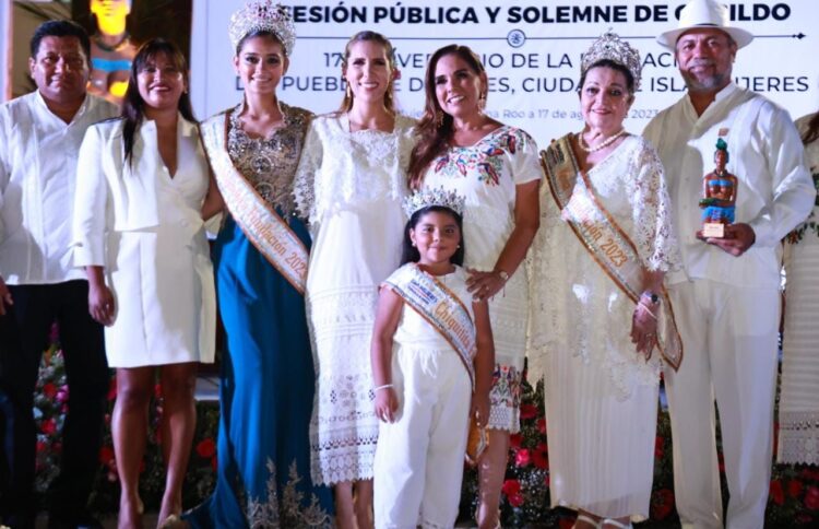 Celebran Mara Lezama y Atenea Gómez el 173 Aniversario de Fundación de Isla Mujeres