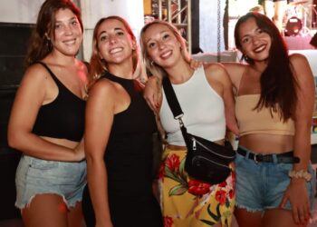 Se unen turistas para las fiestas del 173 Aniversario de Isla Mujeres