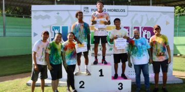 Participan 60 jóvenes y niños en carrera de colores de Leona Vicario