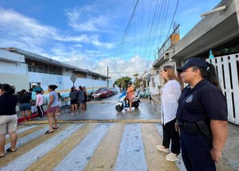 Supervisa Atenea Gómez inicio nuevo escolar en Isla Mujeres