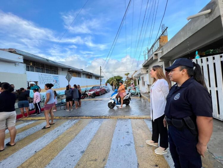 Supervisa Atenea Gómez inicio nuevo escolar en Isla Mujeres