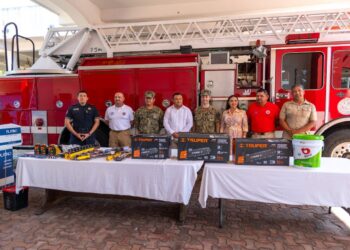 Solidaridad recibe equipo de donación de la Marina de los EE.UU.