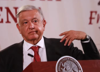 Expone AMLO a juez que lo silenció por hablar de Xóchitl Gálvez