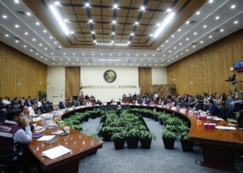 El INE ordena a AMLO evitar dichos contra Xóchitl Gálvez