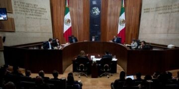 El TEPJF rechaza ordenar a aspirantes renunciar a cargos públicos