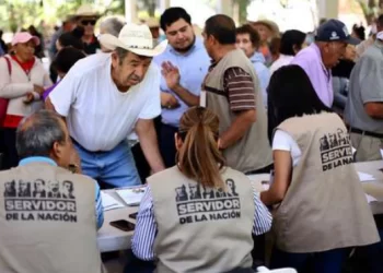 Ningún servidor público debe intervenir en aspirante de Morena, afirma AMLO