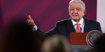 Llama AMLO “ridículos” a congresistas de EE.UU. por querer recortar ayuda a México