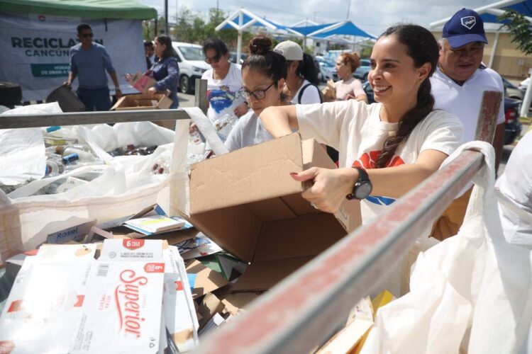Ana Paty Peralta promueve un Cancún limpio, con educación ambiental y responsabilidad social