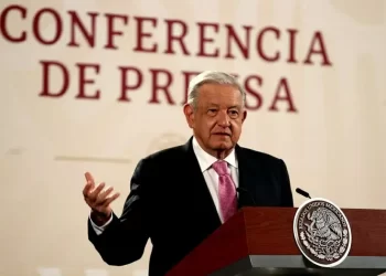 Es falso que el Ejército no entregó toda la información de Ayotzinapa: AMLO